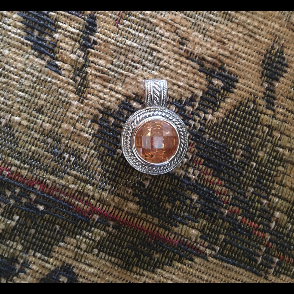Sliver Pendant with Yellow stone